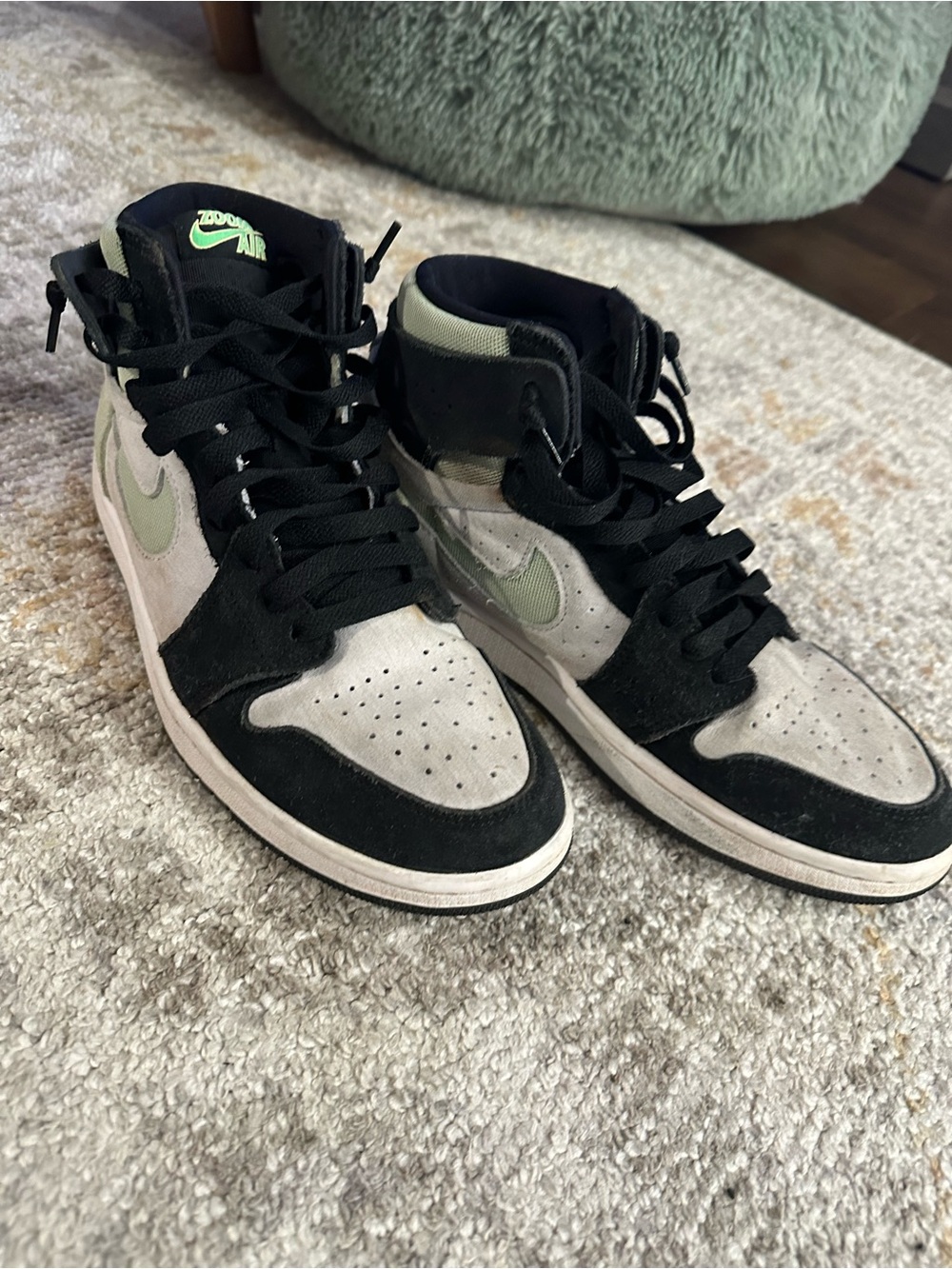 Nike Air Zoom- Jordan’s in Black, white, and Light Green. Good condition Size 8